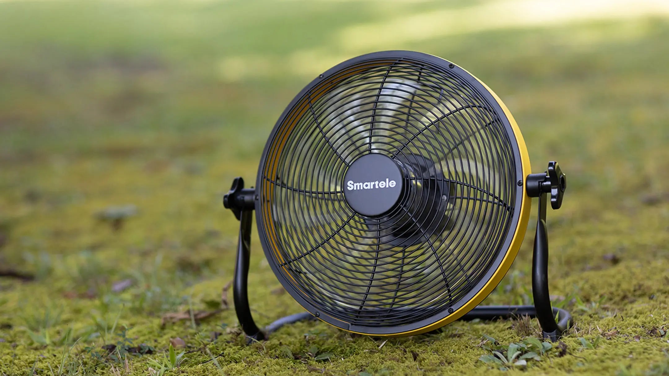 Smartele Portable Floor Fan：Makes Outdoor Cooling a Breeze